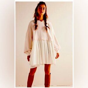 Free People Eleanor Sweatshirt in Delicacy Combo